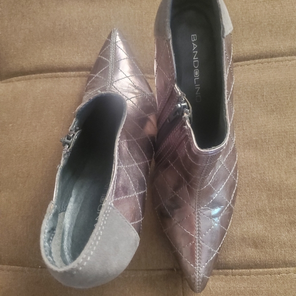 🔥 Metallic Pewter Point Toe Booties - Picture 3 of 14